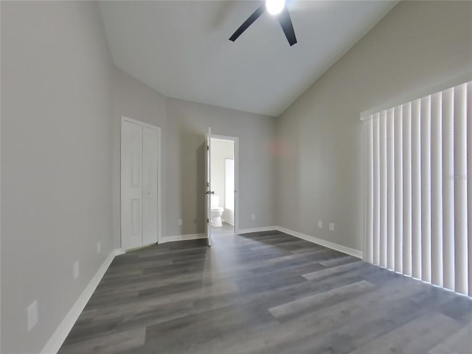 В аренду: $2,099 (3 спален, 2 ванн, 1087 Квадратных фут)