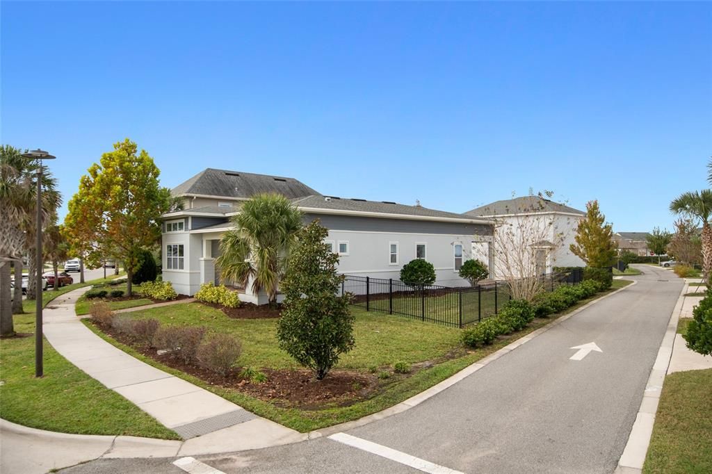 For Rent: $3,700 (3 beds, 2 baths, 2098 Square Feet)