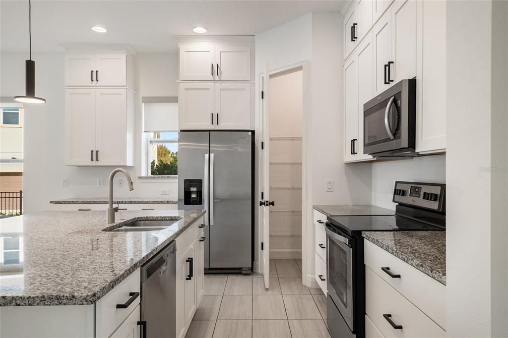 For Rent: $3,700 (3 beds, 2 baths, 2098 Square Feet)