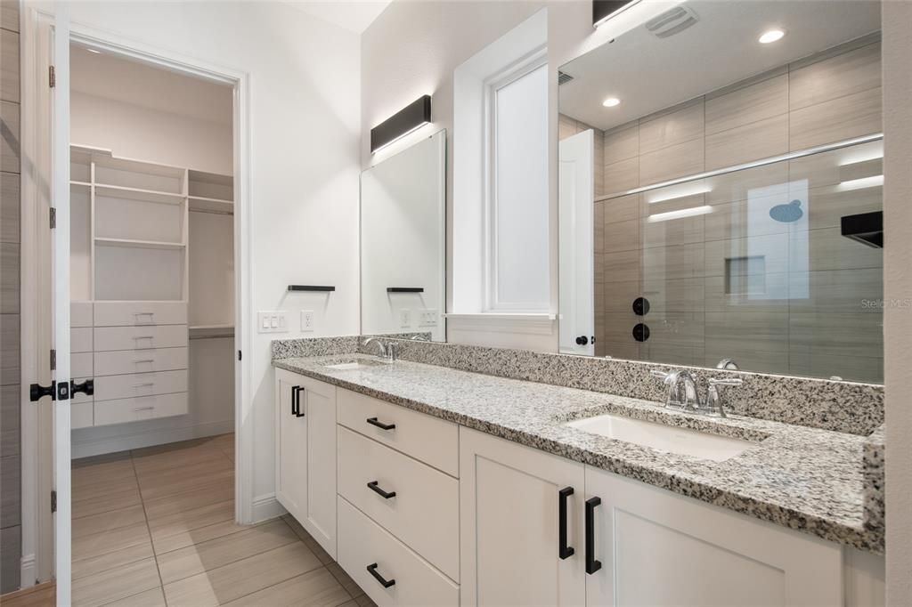 For Rent: $3,700 (3 beds, 2 baths, 2098 Square Feet)