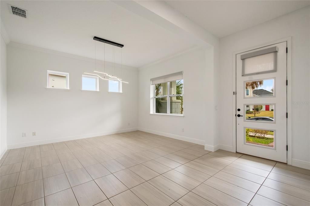 For Rent: $3,700 (3 beds, 2 baths, 2098 Square Feet)