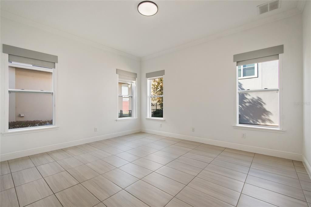 For Rent: $3,700 (3 beds, 2 baths, 2098 Square Feet)