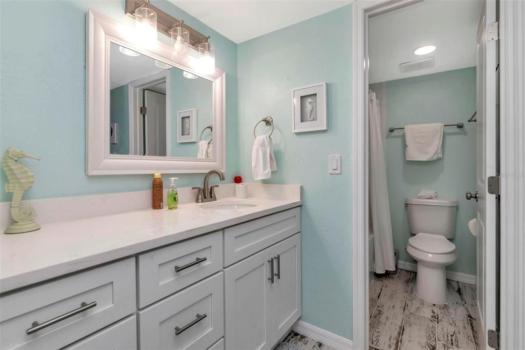 待售: $230,000 (2 贝兹, 2 浴室, 1100 平方英尺)