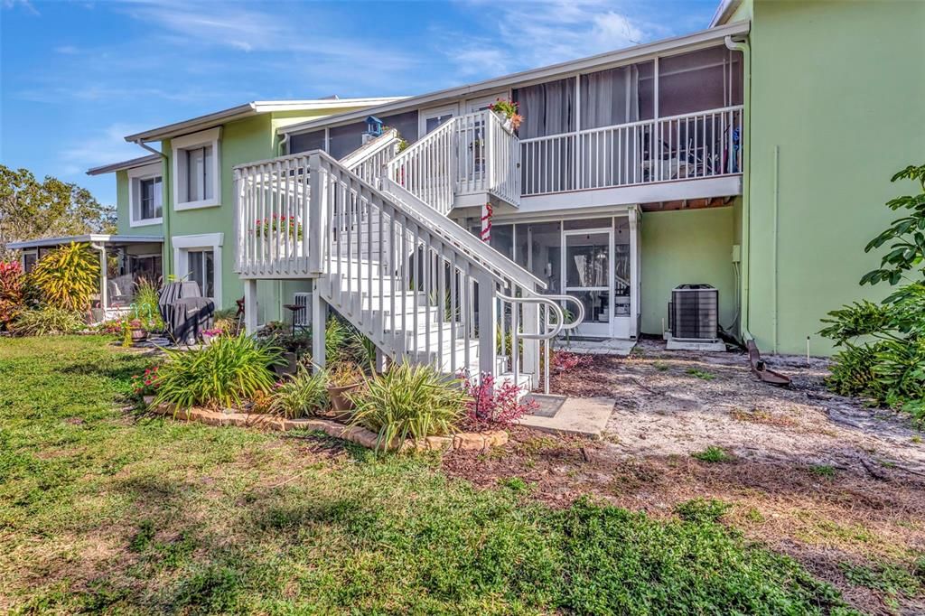 待售: $230,000 (2 贝兹, 2 浴室, 1100 平方英尺)