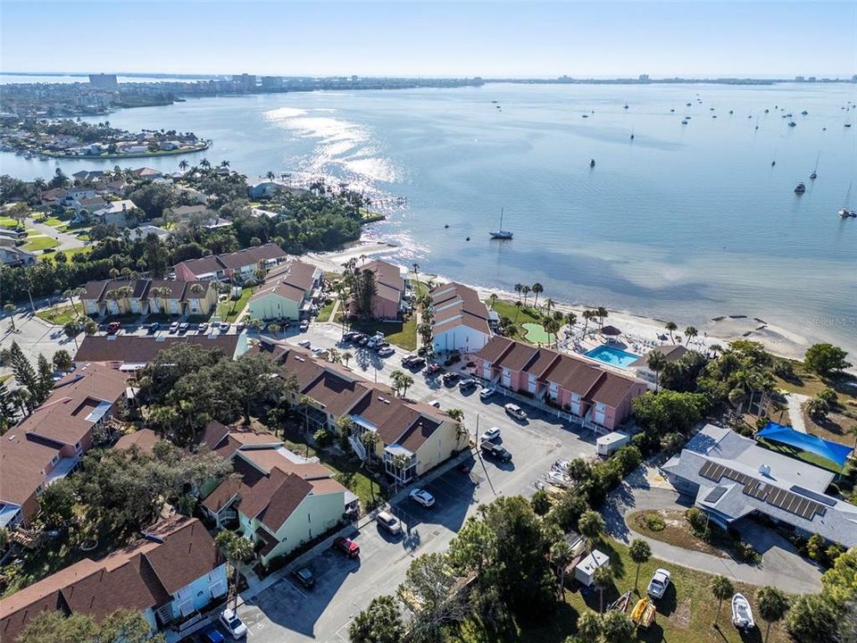 待售: $230,000 (2 贝兹, 2 浴室, 1100 平方英尺)