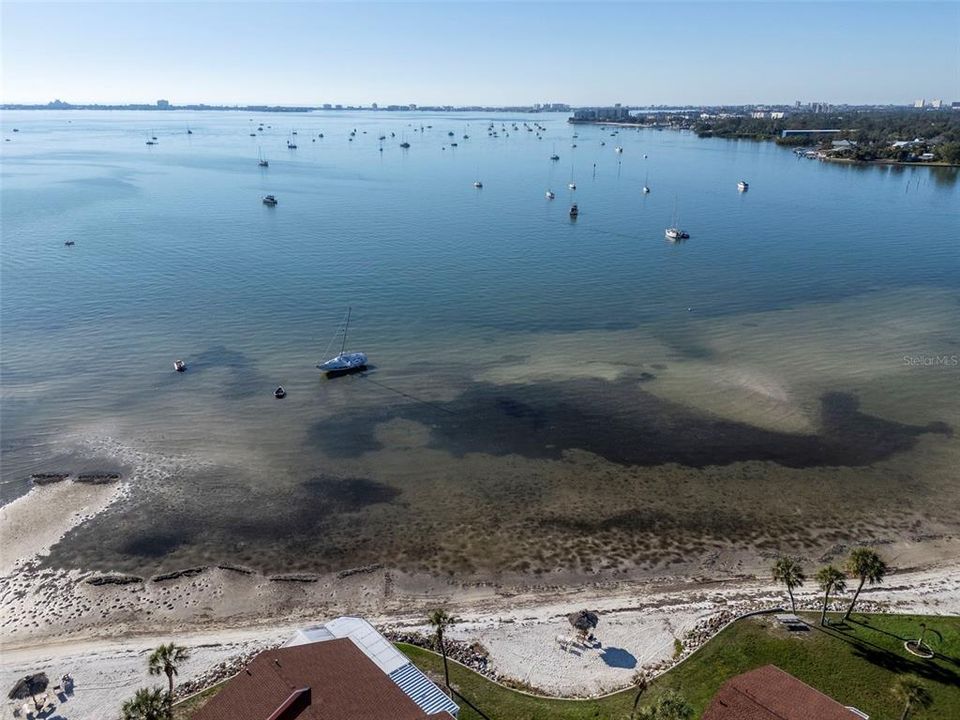 待售: $230,000 (2 贝兹, 2 浴室, 1100 平方英尺)