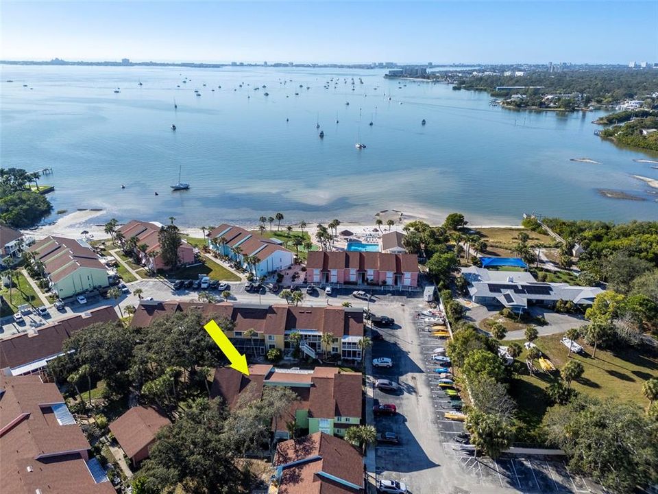 待售: $230,000 (2 贝兹, 2 浴室, 1100 平方英尺)