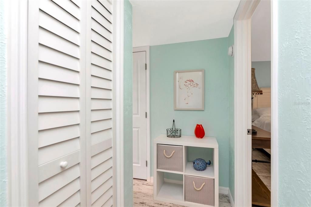 待售: $230,000 (2 贝兹, 2 浴室, 1100 平方英尺)