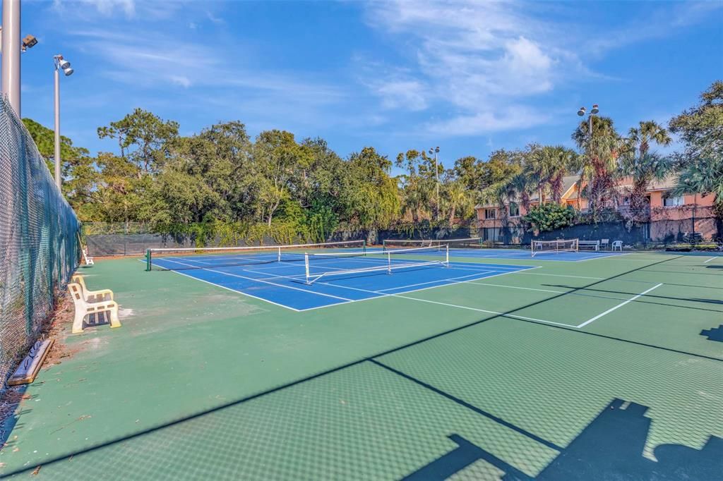 待售: $230,000 (2 贝兹, 2 浴室, 1100 平方英尺)