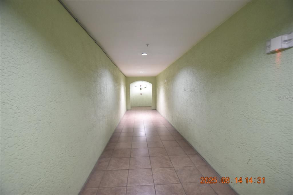 For Rent: $1,595 (1 beds, 1 baths, 867 Square Feet)