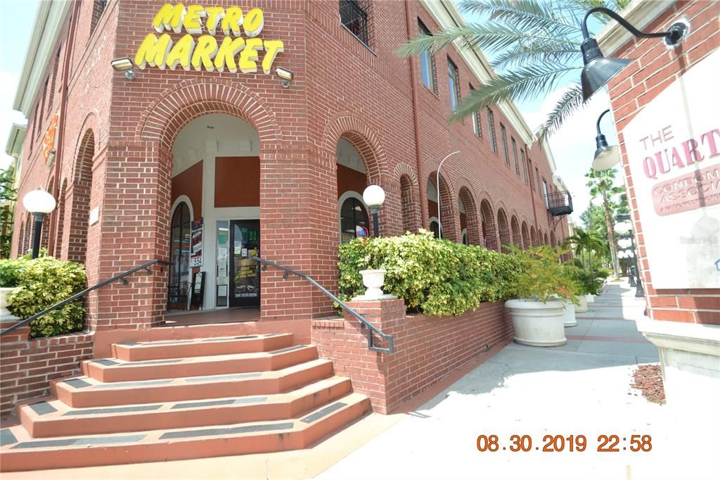 For Rent: $1,595 (1 beds, 1 baths, 867 Square Feet)