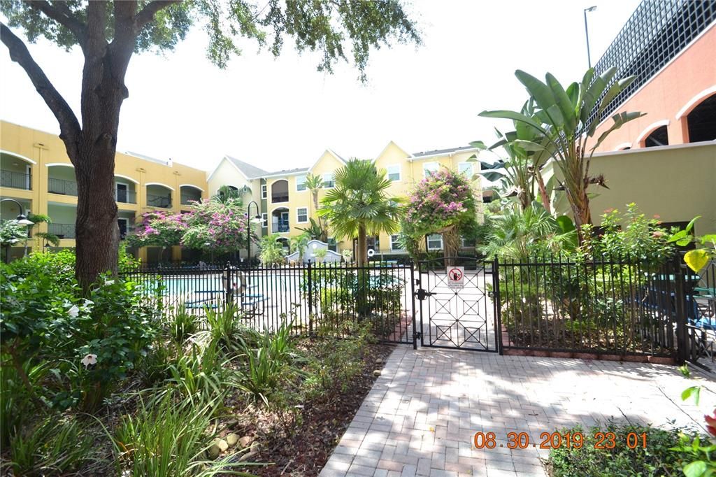 For Rent: $1,595 (1 beds, 1 baths, 867 Square Feet)