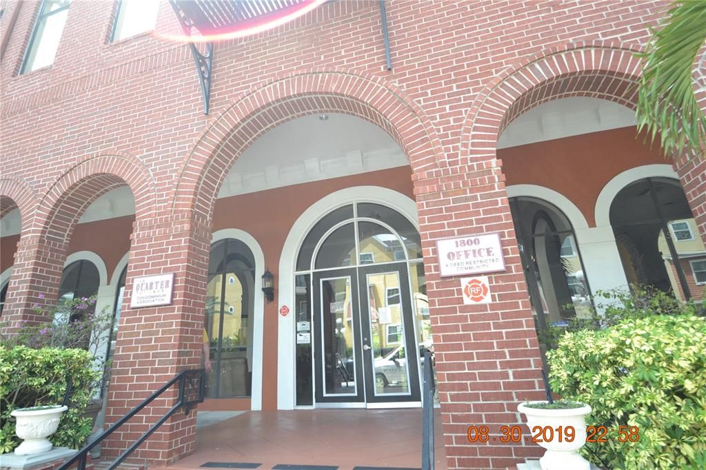 For Rent: $1,595 (1 beds, 1 baths, 867 Square Feet)