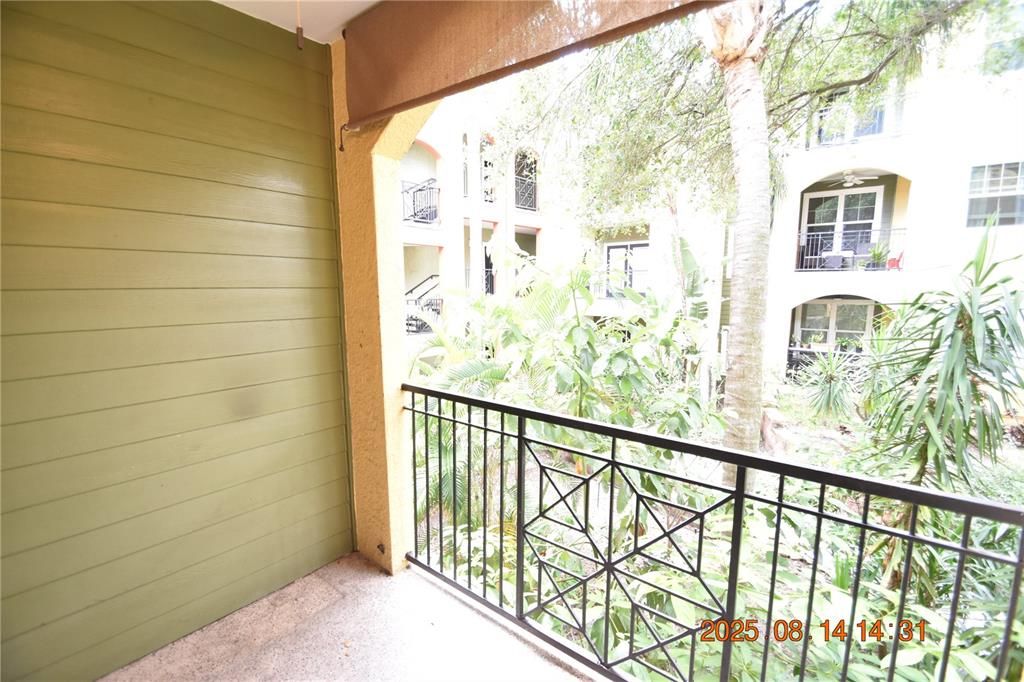 For Rent: $1,595 (1 beds, 1 baths, 867 Square Feet)