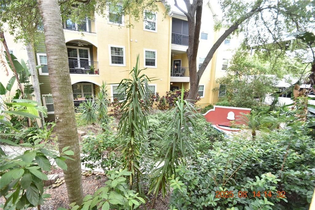 For Rent: $1,595 (1 beds, 1 baths, 867 Square Feet)