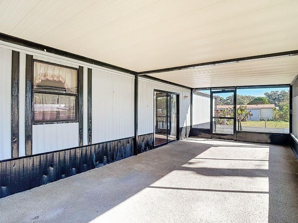 На продажу: $170,000 (2 спален, 2 ванн, 840 Квадратных фут)