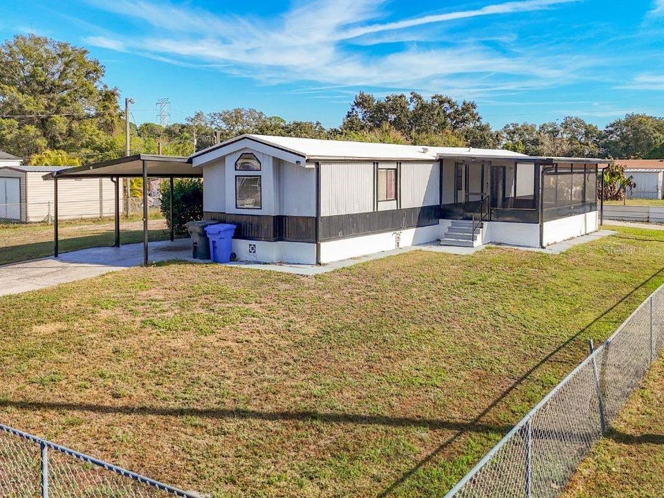 На продажу: $170,000 (2 спален, 2 ванн, 840 Квадратных фут)