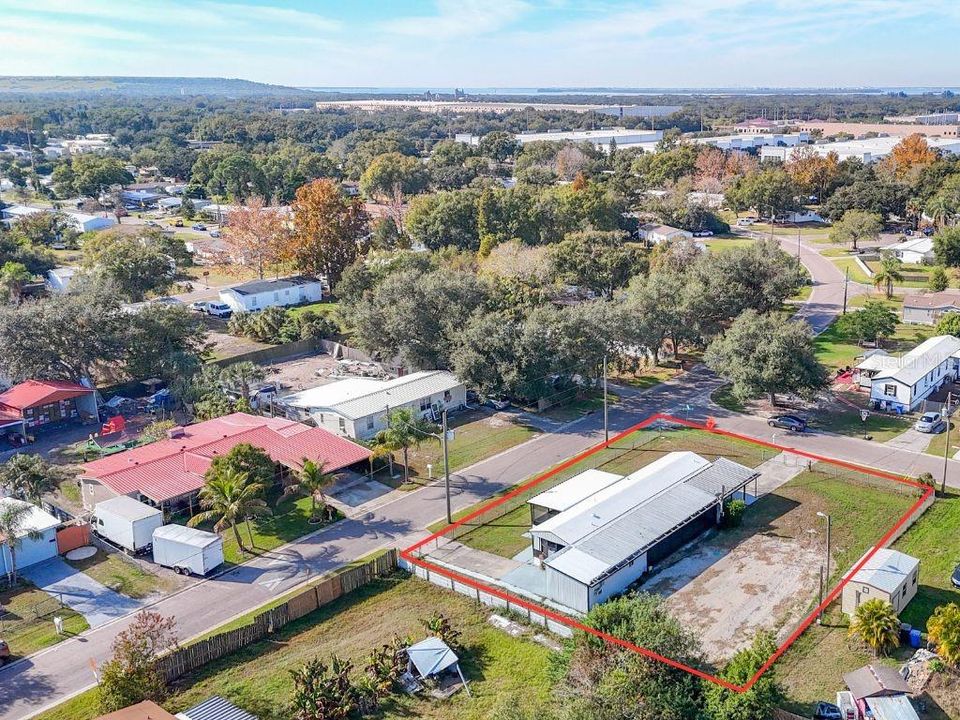 На продажу: $170,000 (2 спален, 2 ванн, 840 Квадратных фут)