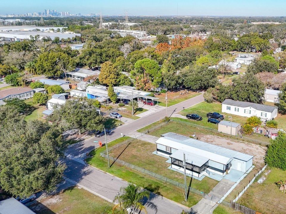 На продажу: $170,000 (2 спален, 2 ванн, 840 Квадратных фут)