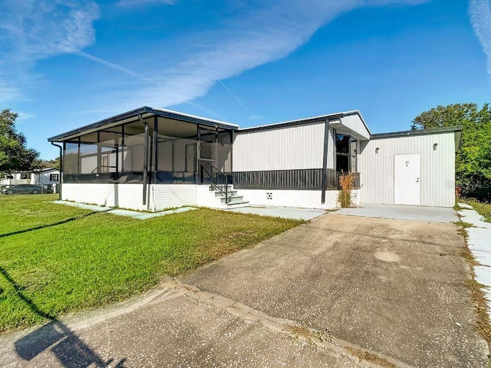 На продажу: $170,000 (2 спален, 2 ванн, 840 Квадратных фут)