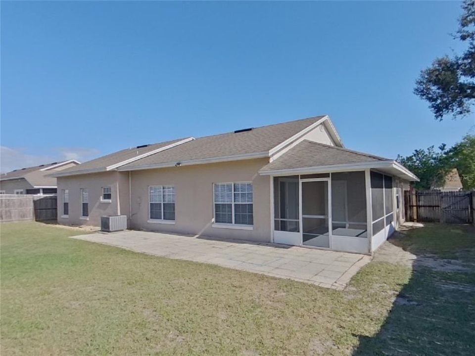 For Rent: $2,029 (3 beds, 2 baths, 1374 Square Feet)
