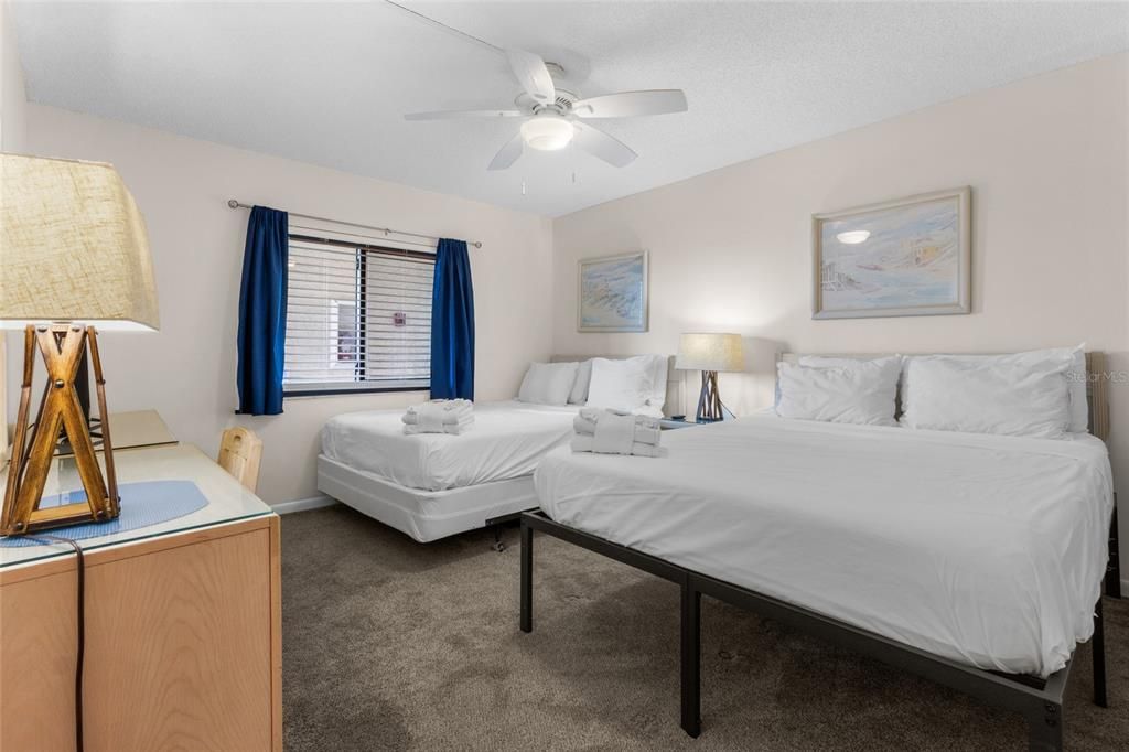 For Sale: $1,225,000 (3 beds, 2 baths, 1280 Square Feet)