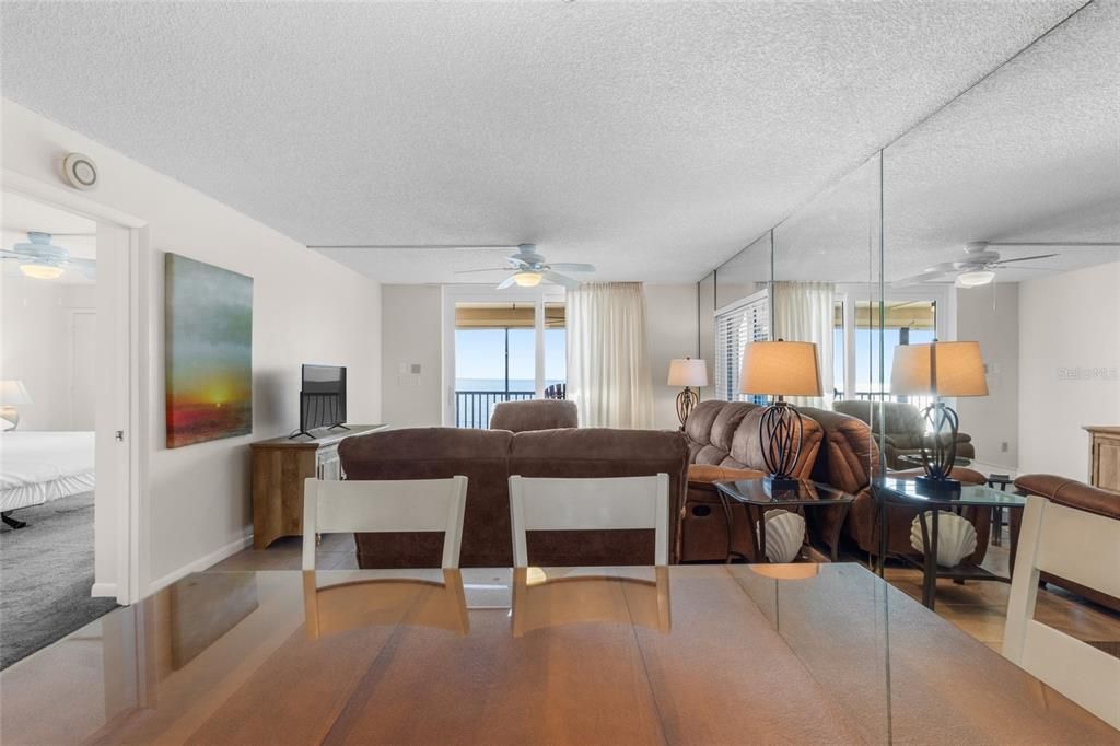 For Sale: $1,225,000 (3 beds, 2 baths, 1280 Square Feet)