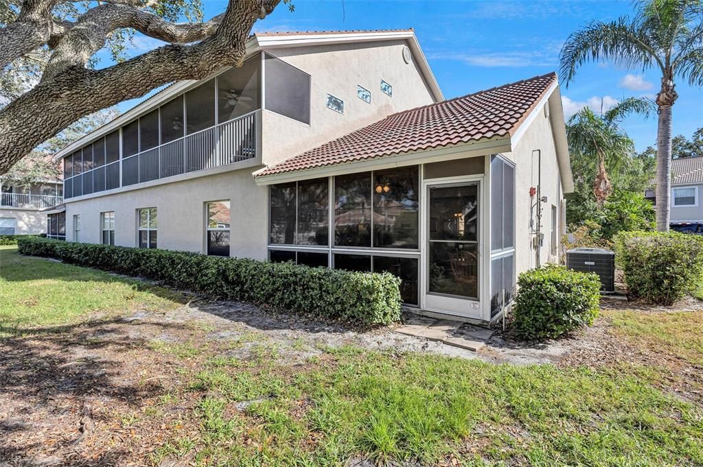 待售: $239,000 (2 贝兹, 2 浴室, 1352 平方英尺)