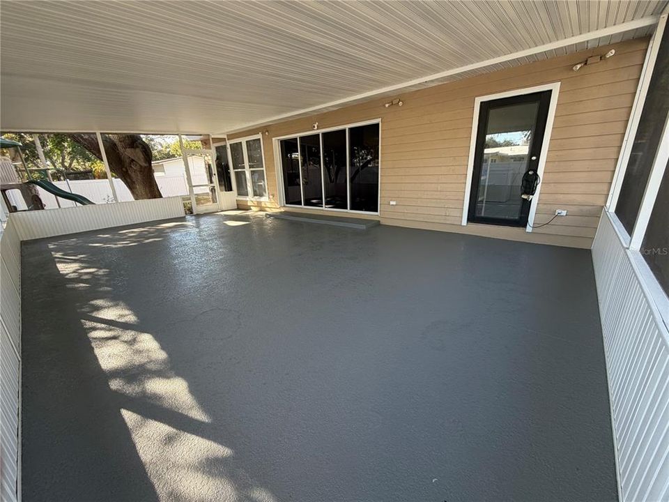 На продажу: $350,000 (4 спален, 2 ванн, 2108 Квадратных фут)