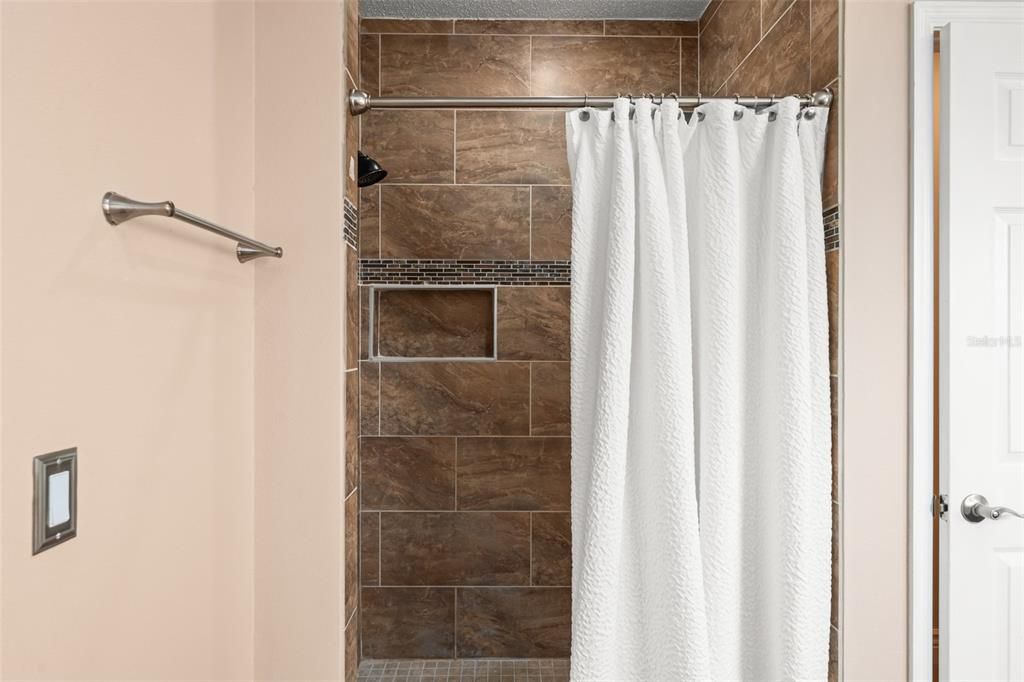 待售: $585,000 (4 贝兹, 4 浴室, 2622 平方英尺)