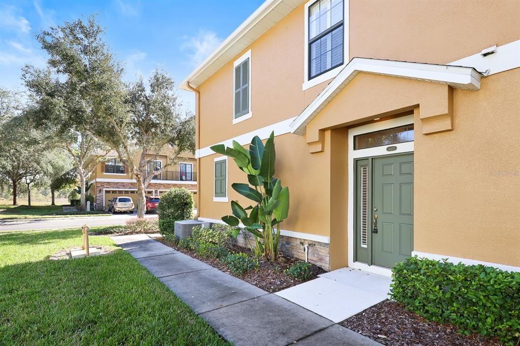 For Rent: $2,000 (2 beds, 2 baths, 1253 Square Feet)