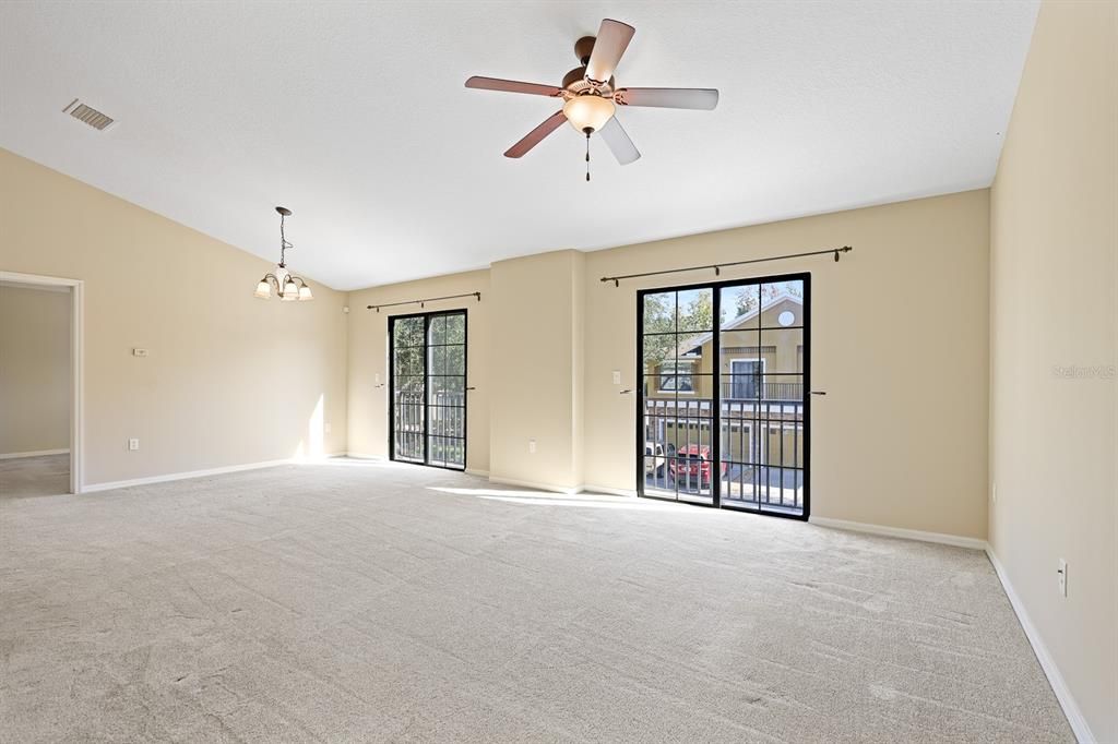 For Rent: $2,000 (2 beds, 2 baths, 1253 Square Feet)