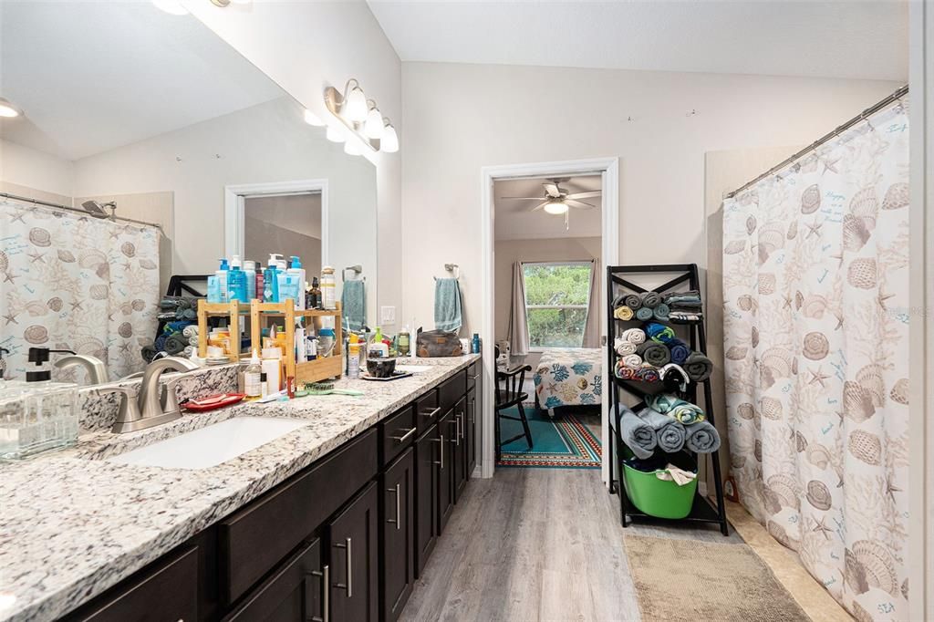 For Sale: $279,000 (3 beds, 2 baths, 1744 Square Feet)