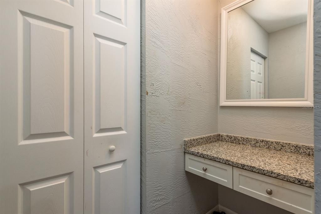 For Sale: $175,000 (2 beds, 2 baths, 1095 Square Feet)