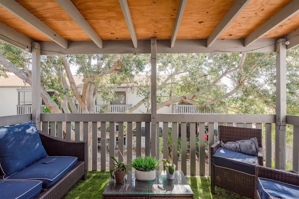 For Sale: $175,000 (2 beds, 2 baths, 1095 Square Feet)