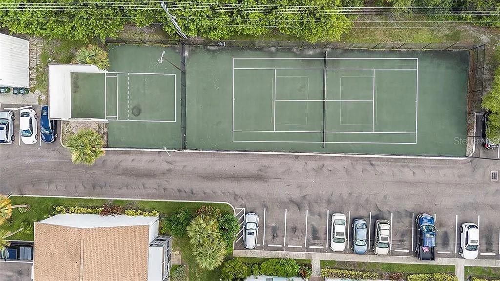 For Sale: $175,000 (2 beds, 2 baths, 1095 Square Feet)