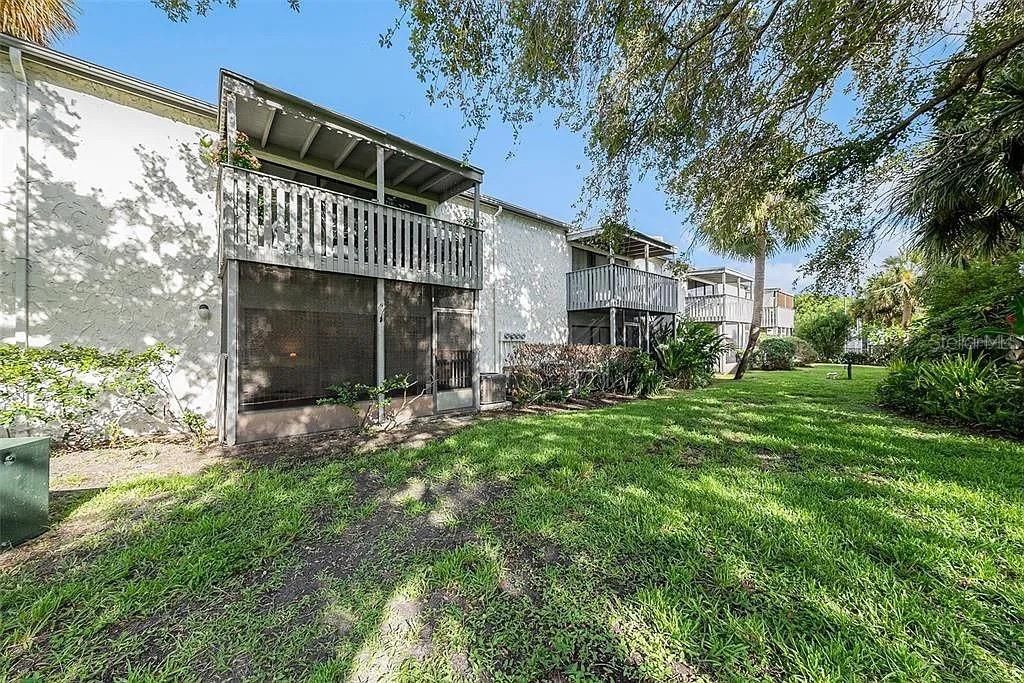 For Sale: $175,000 (2 beds, 2 baths, 1095 Square Feet)