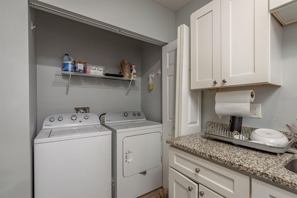 For Sale: $175,000 (2 beds, 2 baths, 1095 Square Feet)