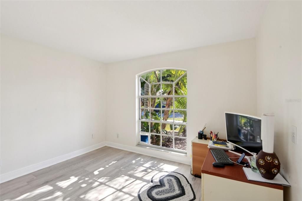 待售: $450,000 (4 贝兹, 2 浴室, 1806 平方英尺)