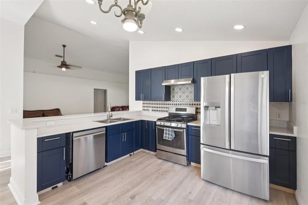 待售: $450,000 (4 贝兹, 2 浴室, 1806 平方英尺)