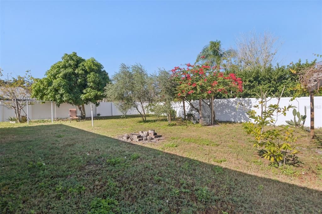 For Sale: $450,000 (4 beds, 2 baths, 1806 Square Feet)