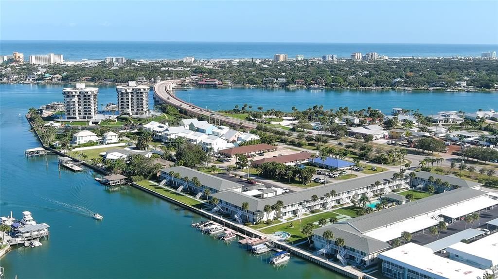 待售: $320,000 (1 贝兹, 1 浴室, 650 平方英尺)