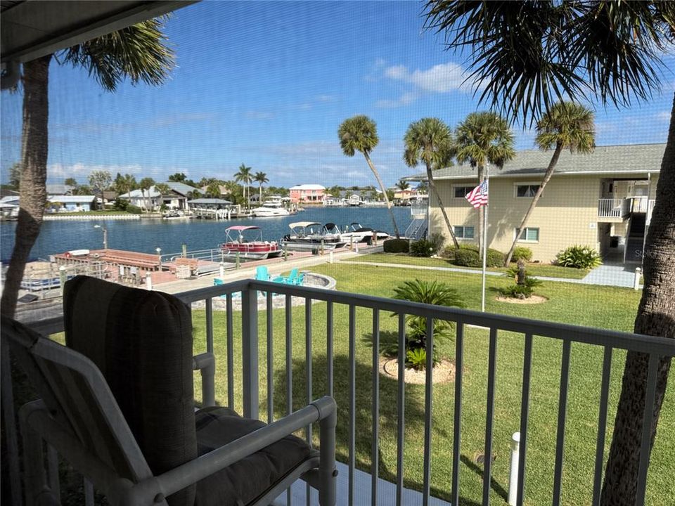 待售: $320,000 (1 贝兹, 1 浴室, 650 平方英尺)