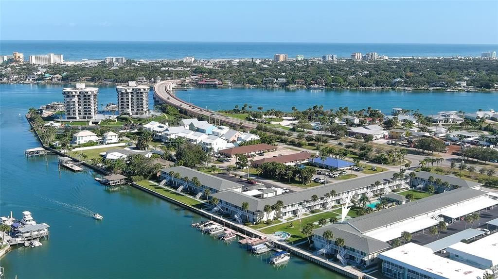 待售: $320,000 (1 贝兹, 1 浴室, 650 平方英尺)