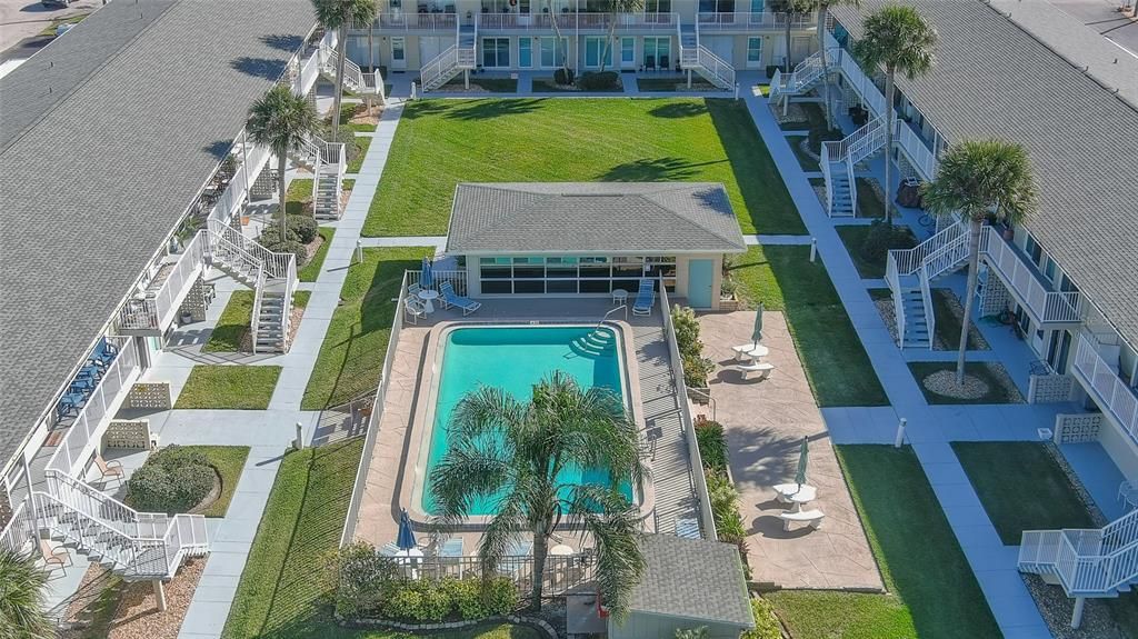 待售: $320,000 (1 贝兹, 1 浴室, 650 平方英尺)