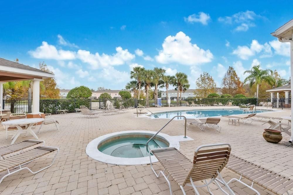 For Sale: $279,900 (4 beds, 2 baths, 1400 Square Feet)