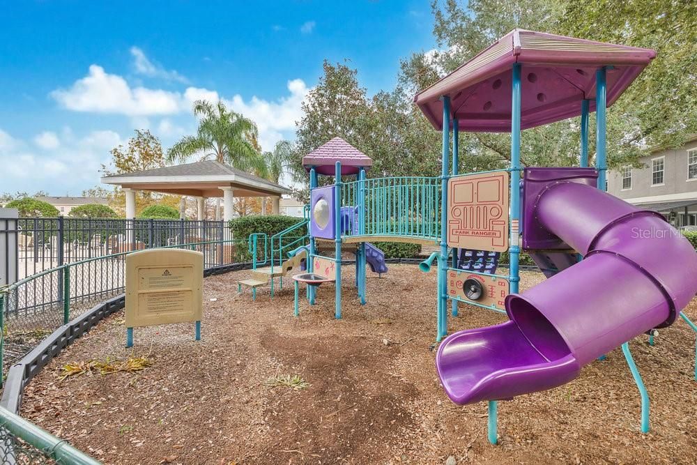 For Sale: $279,900 (4 beds, 2 baths, 1400 Square Feet)