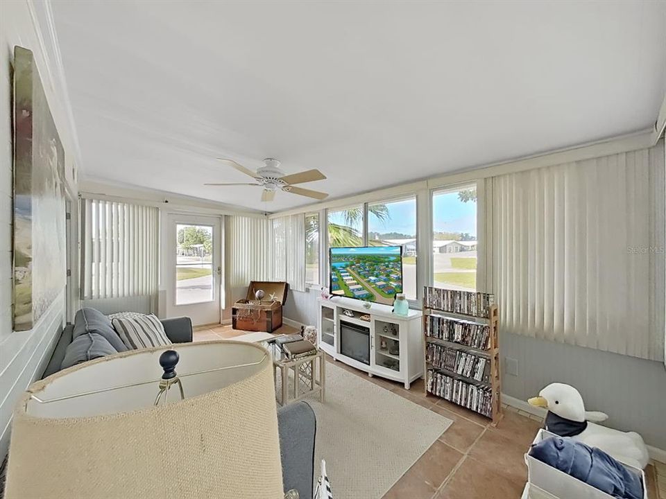 待售: $184,900 (2 贝兹, 2 浴室, 1248 平方英尺)