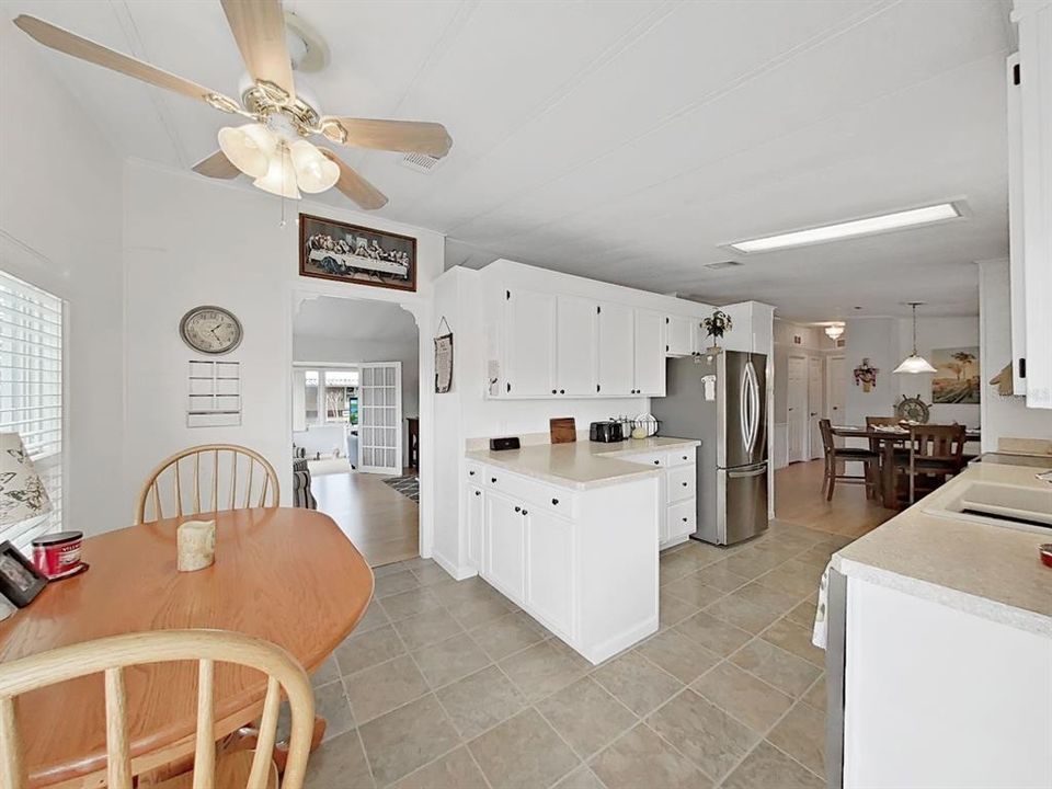 待售: $184,900 (2 贝兹, 2 浴室, 1248 平方英尺)