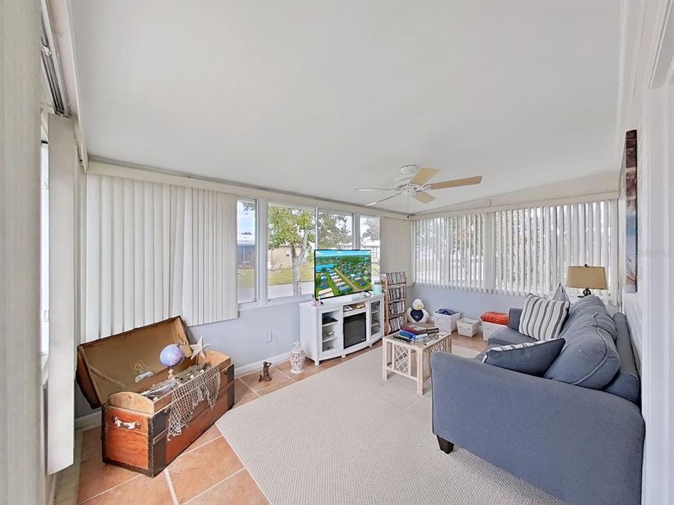 待售: $184,900 (2 贝兹, 2 浴室, 1248 平方英尺)